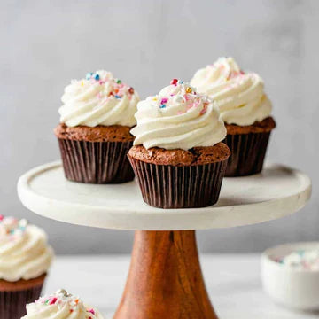 Mini Paper cupcake cups (650 pcs approx)